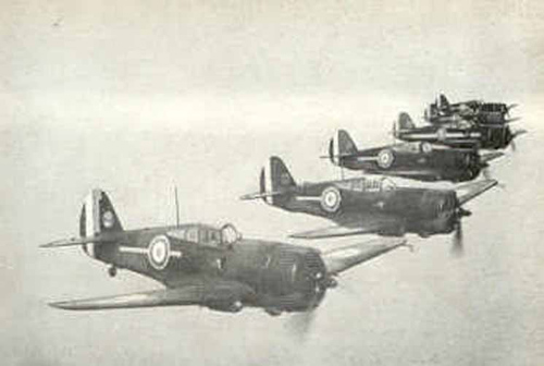 12 Penzini pilote _patrouille de GC 1/5 ( 1ère escadrille) au Maroc 1941-1942
