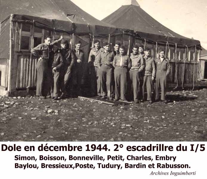 20 2ème escadrille du GC 1/5"Champagne" décembre 1944 : Simon, Boisson, Bonneville, Petit, Charles, Embry, Baylou, Bressieux, Poste, Tudury, Bardin, Rabusson