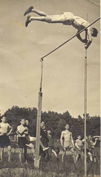 03 Penzini à la perche en 1938