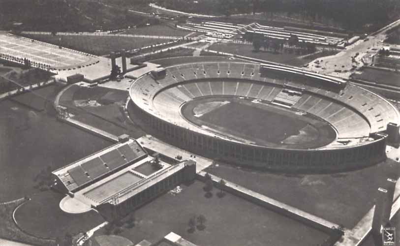 36. Le stade de Berlin  en 1947