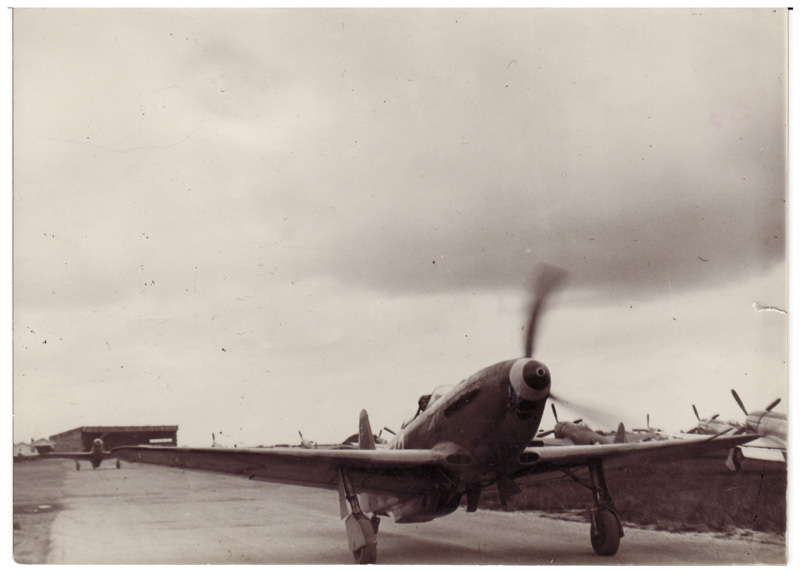  Yak 3 en piste en France après 1945